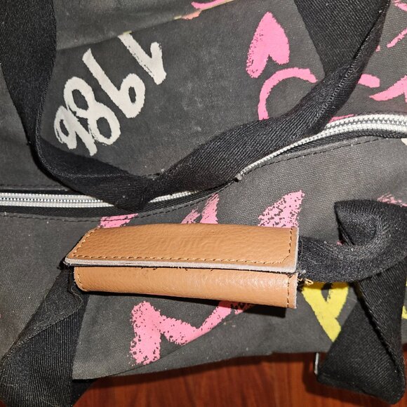 Victoria Secret PINK Black Graffiti Rolling Suitcase Duffle Bag - Picture 8 of 13